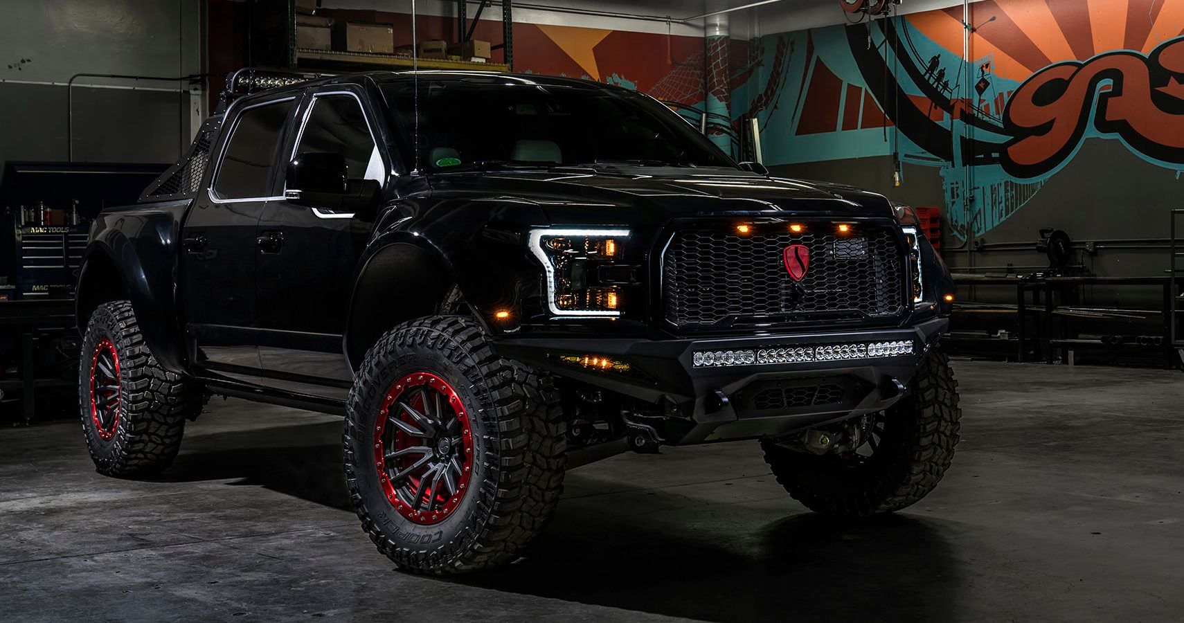 This Ford Raptor Build Completely Revamps The Truck Hotcars