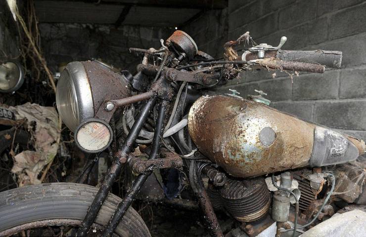 20 Pictures Of Motorcycles Discovered Underground And Underwater