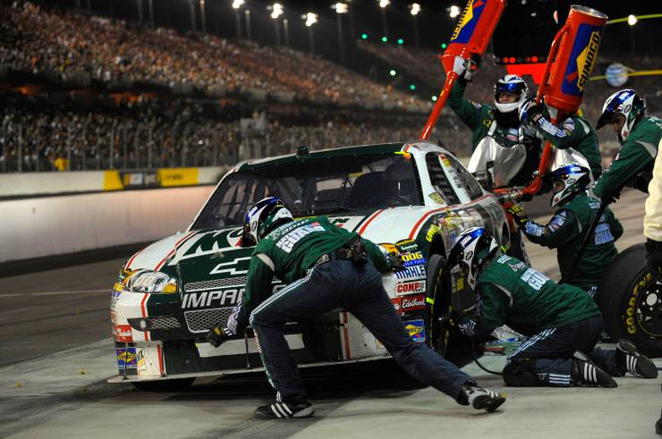 21 Strict Rules Nascar Pit Crew Members Must Follow Hotcars