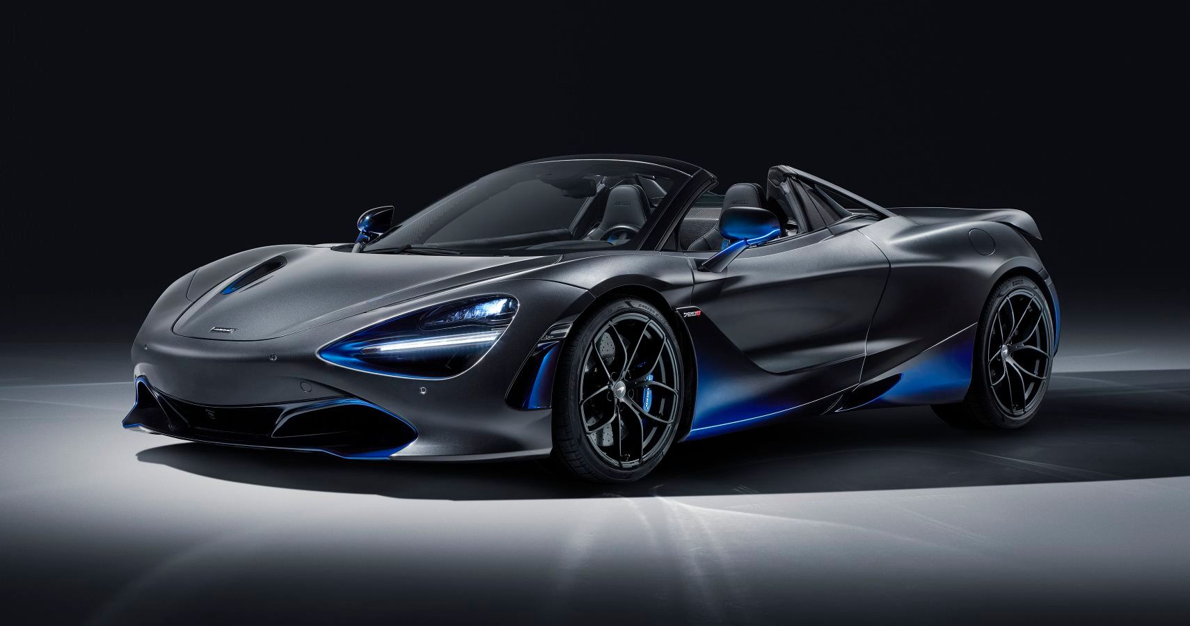 See How The McLaren 720S Compares To The Coupe Version In Real World ...