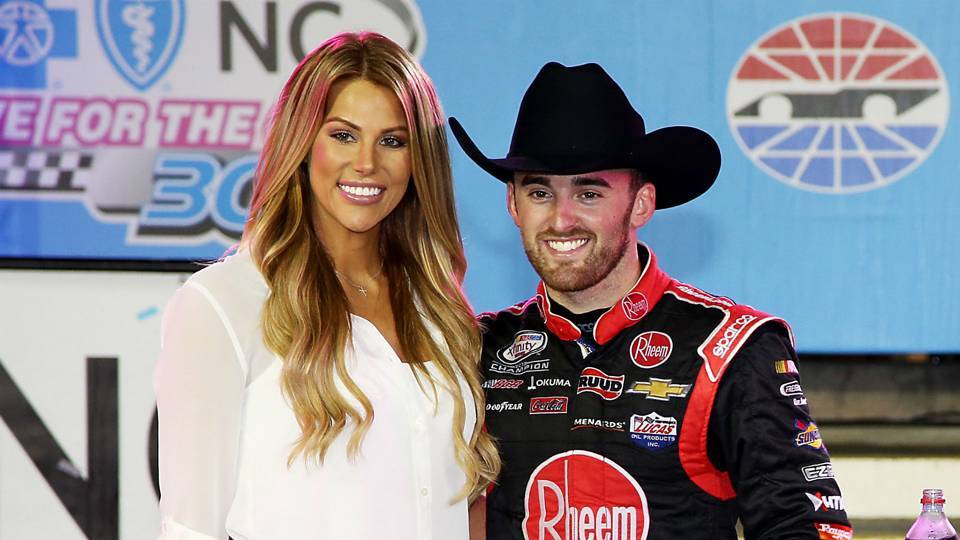 20 Pics Of NASCAR Wives And Girlfriends Every Guy Needs To See | Tomas