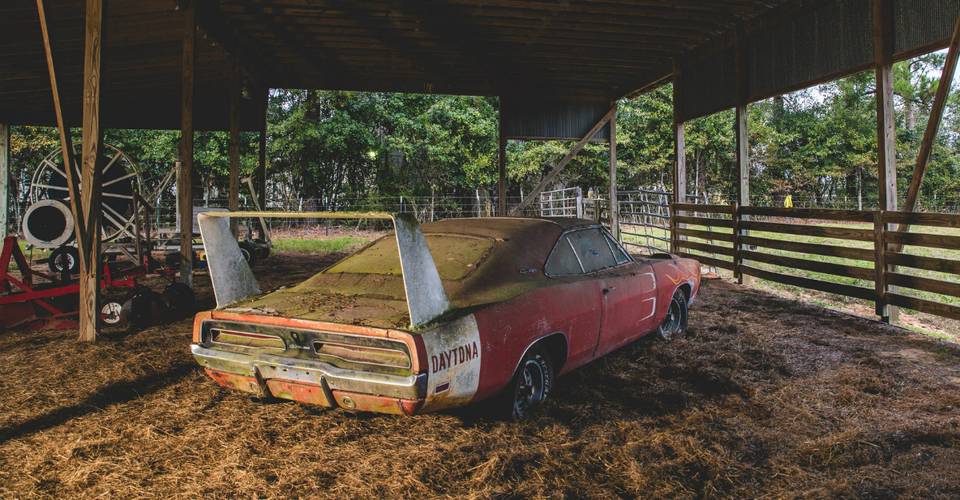 15 Vintage Cars That People Found In Barns Hotcars