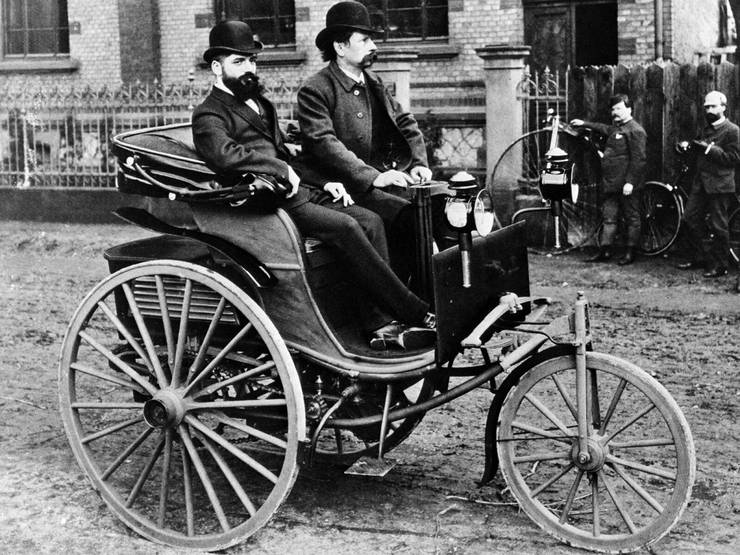 The Story Behind The World's First Car – Carl Benz School of Engineering,  Karlsruhe, Germany