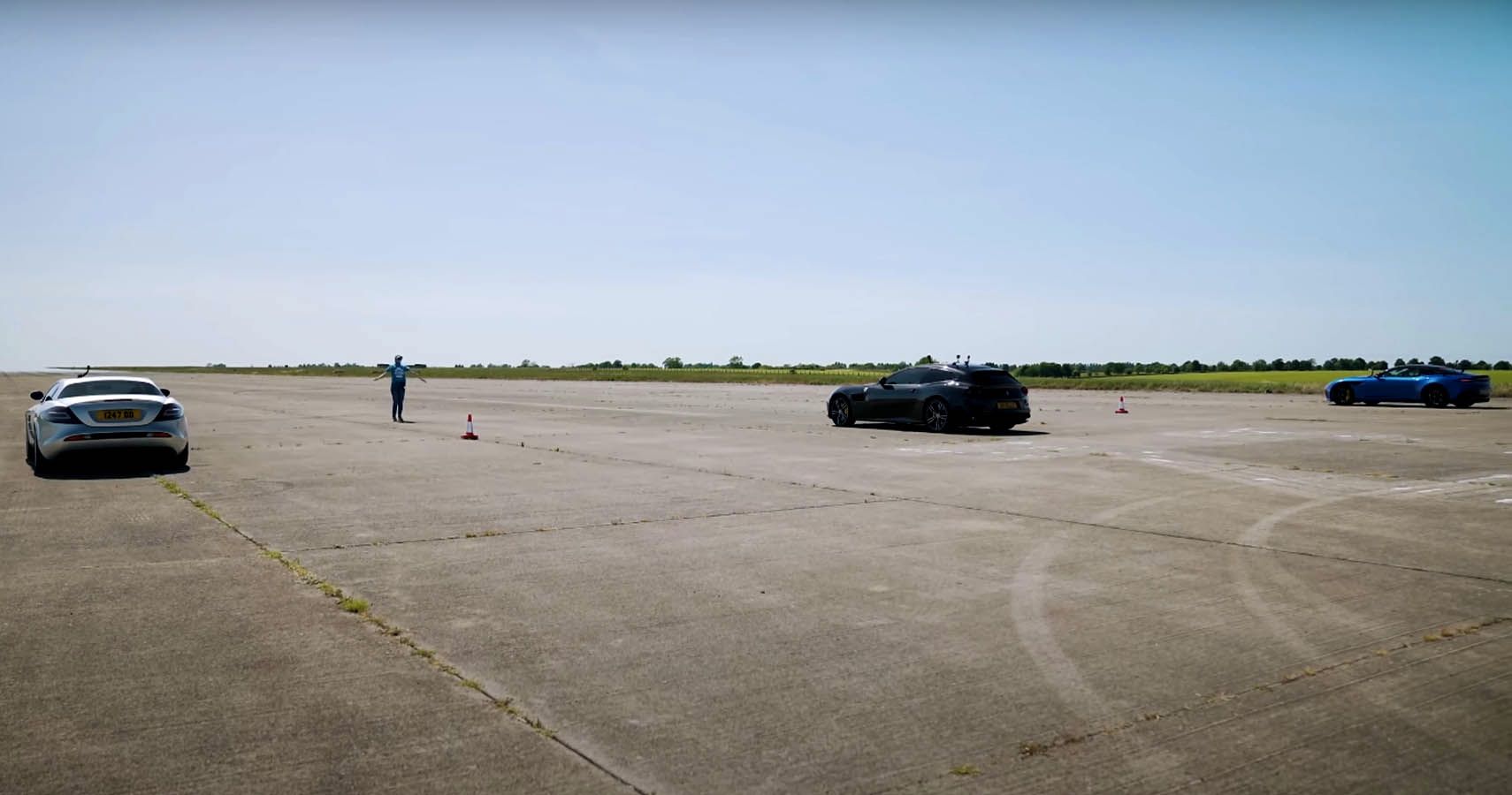 Drag Battle Mercedes Slr Mclaren Vs Ferrari Gtc4 Vs Aston Martin Dbs